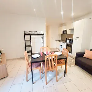 Appartement Pres Du Marche, Gare Et Port A 5mn, Toulon
